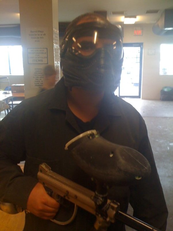 Date this beautiful Cambodia man Paintballgun from  CA802
