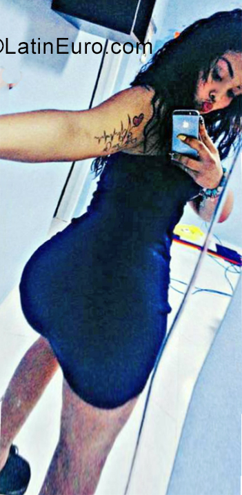 Date this happy Dominican Republic girl Yisell from Bonao DO34435