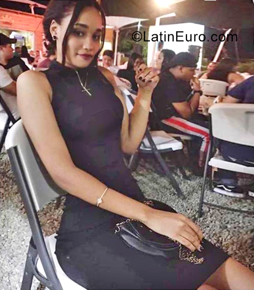 Date this funny Dominican Republic girl Sthep from Santiago DO34452