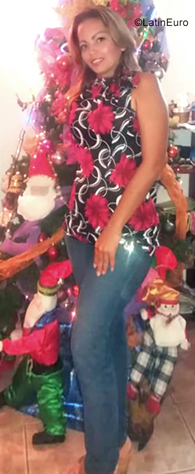 Date this hard body Venezuela girl Soletra26 from Maturin VE2295