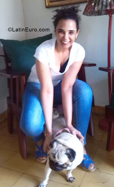 Date this hot Dominican Republic girl Devorah from Manoguayabo DO55932