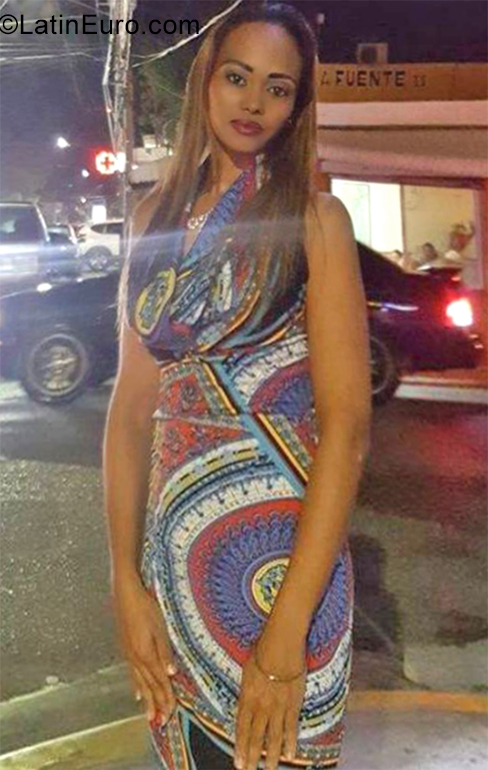 Date this georgeous Dominican Republic girl Angelita from Santiago DO34561
