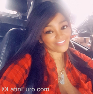 Date this delightful Colombia girl Yuli from Cali CO25281