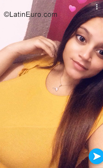Date this delightful Dominican Republic girl Yokaira from Santiago DO34638
