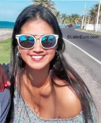 Date this sensual Colombia girl Aleidys from Barranquilla CO25314