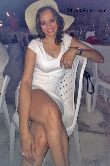 Date this exotic Panama girl Gabriela from Panama PA1151