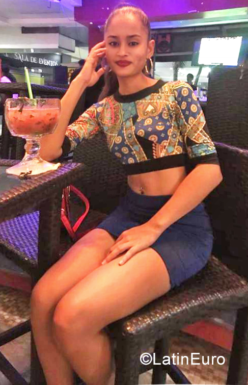 Date this fun Dominican Republic girl Jessica from Santiago DO34754