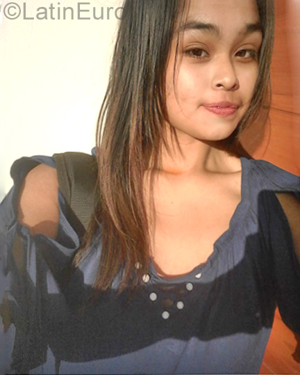 Date this sultry Peru girl Delianaya from Lima PE1388