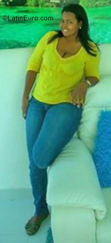 Date this tall Dominican Republic girl Yoselin from Santo Domingo DO34784