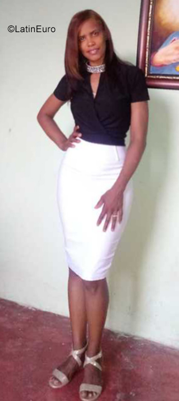 Date this gorgeous Dominican Republic girl Pascuelina from Santo Domingo DO34785