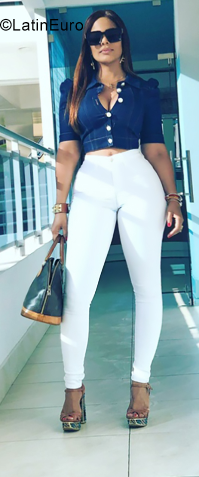 Date this charming Dominican Republic girl Perla from Santo Domingo DO34797