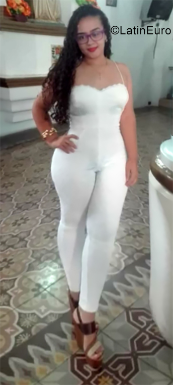 Date this sultry Venezuela girl Stefany from Barquisimeto VE2378