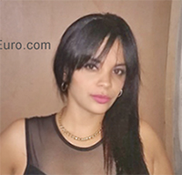 Date this delightful Cuba girl Maira from Cienfuegos CU521