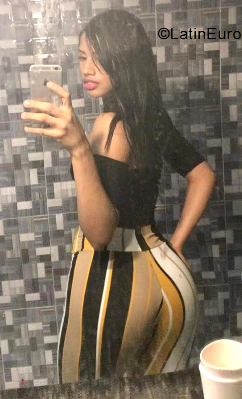 Date this georgeous Dominican Republic girl Jessie from Santo Domingo DO34899