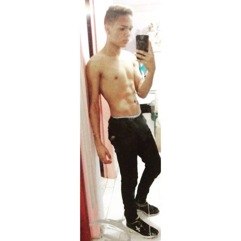 Date this attractive Venezuela man Johender from Ocumare VE2399