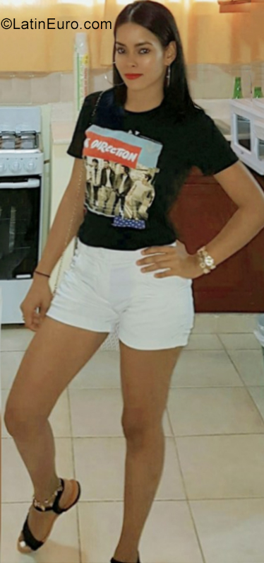Date this hot Dominican Republic girl Celenia from Sosua DO34937
