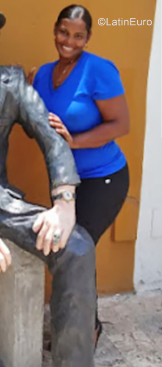 Date this good-looking Dominican Republic girl Damaris from Bani DO34936