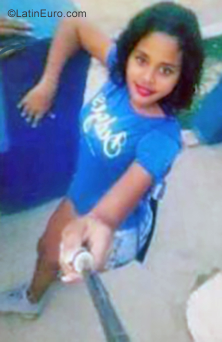 Date this passionate Dominican Republic girl Jennifer from Santo Domingo DO34943