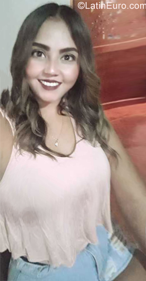 Date this hard body Colombia girl Keylie from Medellin CO25449