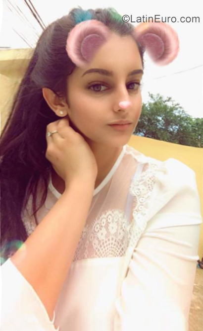 Date this georgeous Dominican Republic girl Paola from Santo Domingo DO34967