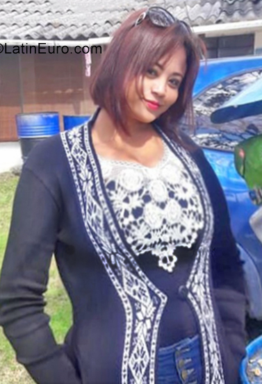 Date this pretty Colombia girl Yoli from Medellin CO25456