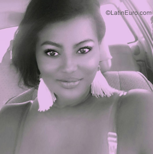 Date this hard body Dominican Republic girl Yahaira from Puerto Plata DO39923