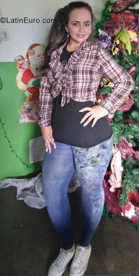 Date this beautiful Venezuela girl Joany from San Cristobal VE2426