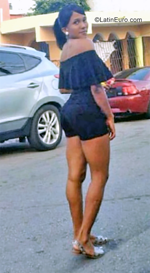 Date this beautiful Dominican Republic girl Esther from La Romana DO35002