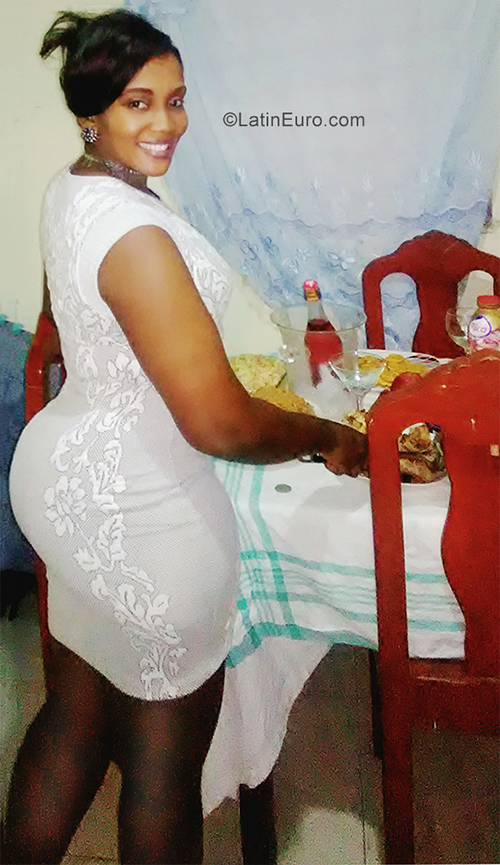 Date this pretty Dominican Republic girl Paula from Higuey DO35004