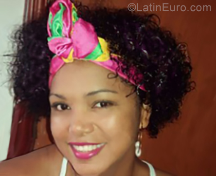 Date this voluptuous Colombia girl DILMA from Cartagena CO25491