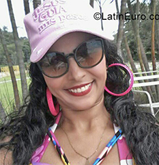 Date this hard body Venezuela girl Ayara from Maracay VE2440