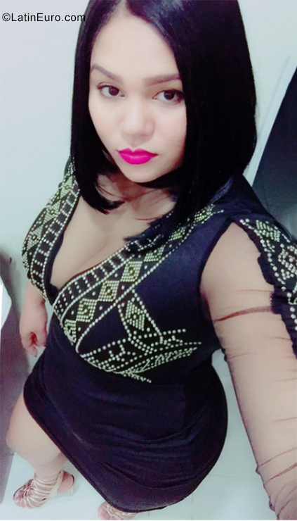 Date this happy Dominican Republic girl Zuleica from Puerto Plata DO35083