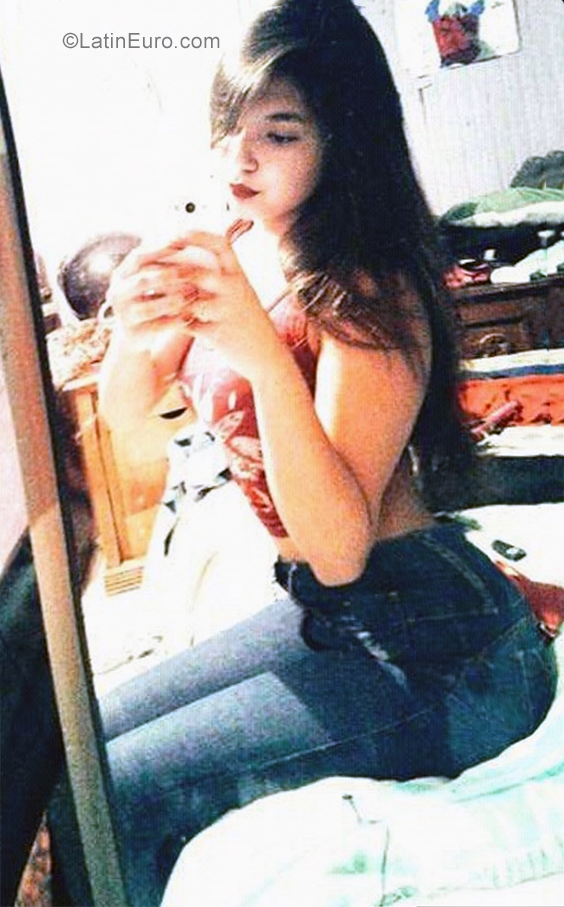 Date this exotic Venezuela girl Romerly from Caracas VE2455