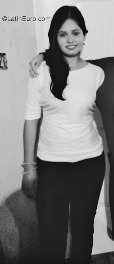 Date this happy Venezuela girl Maria from Merida VE2465