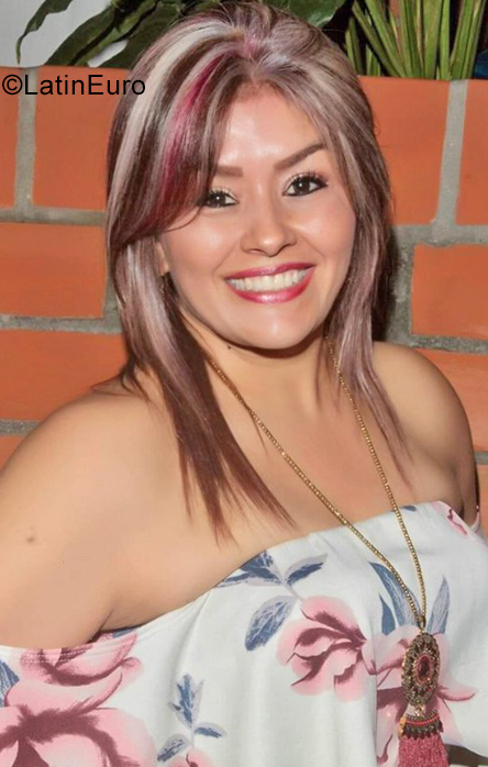 Date this sensual Colombia girl Gloria from Sabaneta CO25552
