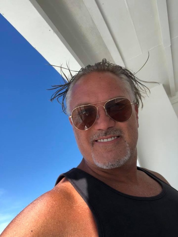 Date this hot Chile man Bastian from chile SE257
