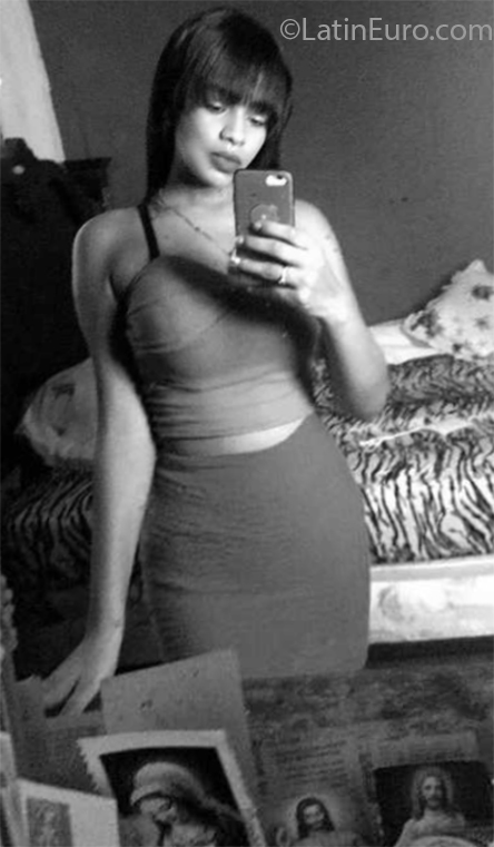 Date this georgeous Dominican Republic girl Indana from Puerto Plata DO35212