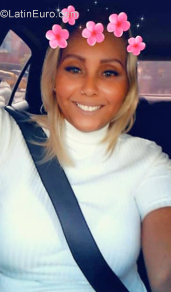 Date this nice looking Panama girl Jessica from Panama PA1290