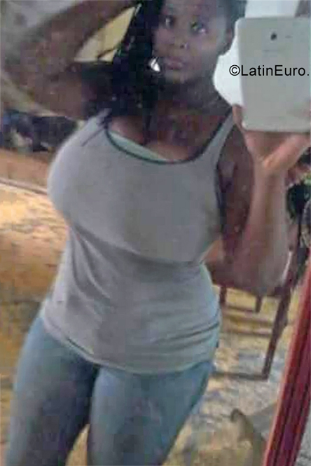 Date this nice looking Dominican Republic girl Janeris from Nagua DO35231