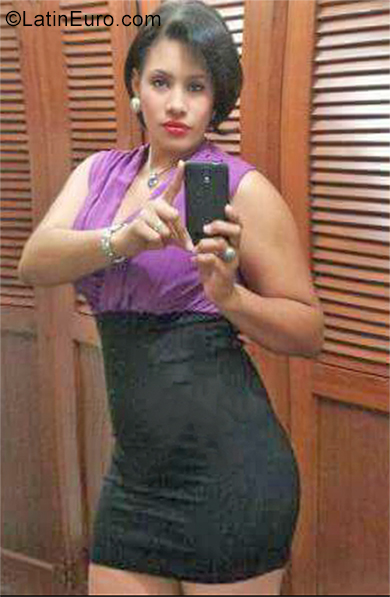 Date this exotic Dominican Republic girl Claudia from Santiago DO35243
