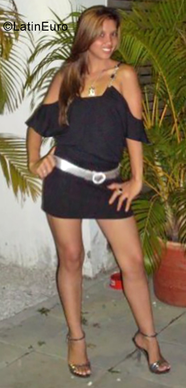 Date this happy Colombia girl Paola from Bogota CO25602