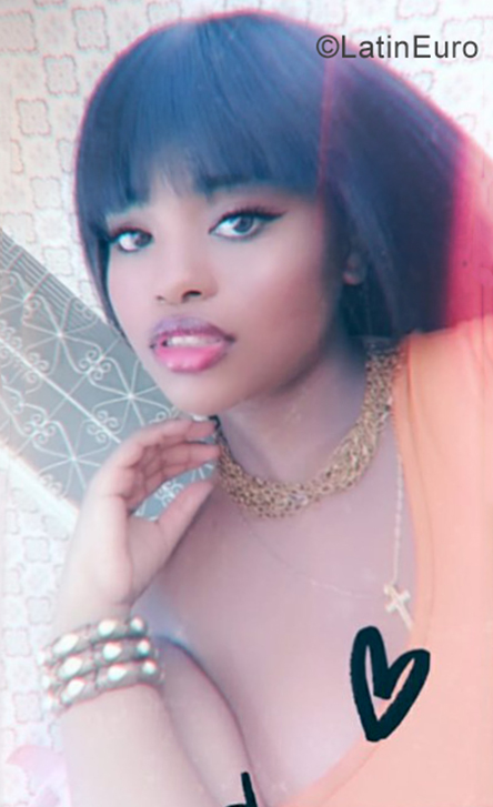 Date this foxy Brazil girl Leticia from Rio De Janeiro BR10853