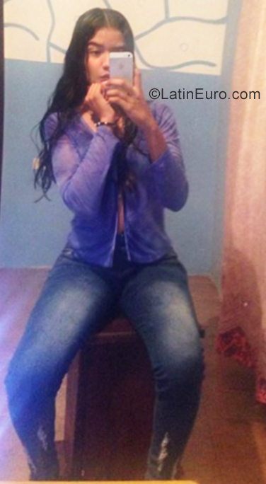 Date this georgeous Venezuela girl Brenda from Maracaibo and Cucuta VE2504