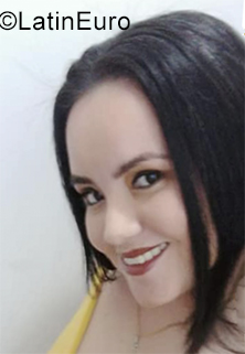 Date this passionate Colombia girl Johanna from Barranquilla CO25647