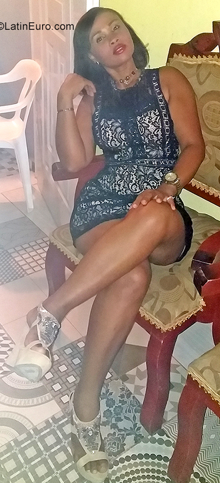 Date this lovely Dominican Republic girl Joselyn from Santiago DO35308
