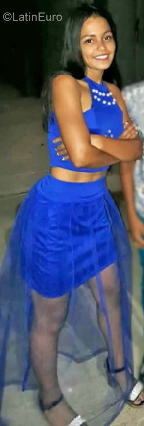 Date this young Colombia girl Jhoana from Guadalupe CO25669