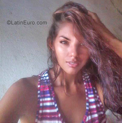 Date this young Colombia girl Arlene from Santa Marta CO25735