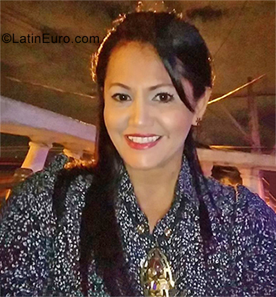Date this charming Colombia girl Fabiola from Barrancabermeja CO25738