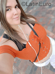 Date this exotic Colombia girl Yohanna from Bucaramanga CO25758