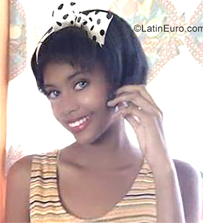 Date this young Venezuela girl Yemlin from Caracas VE2540